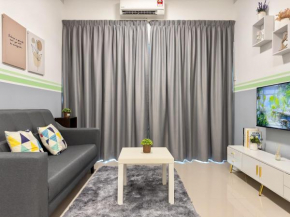 Cozy 2-bed retreat - F&B Mart - Chan Sow Lin